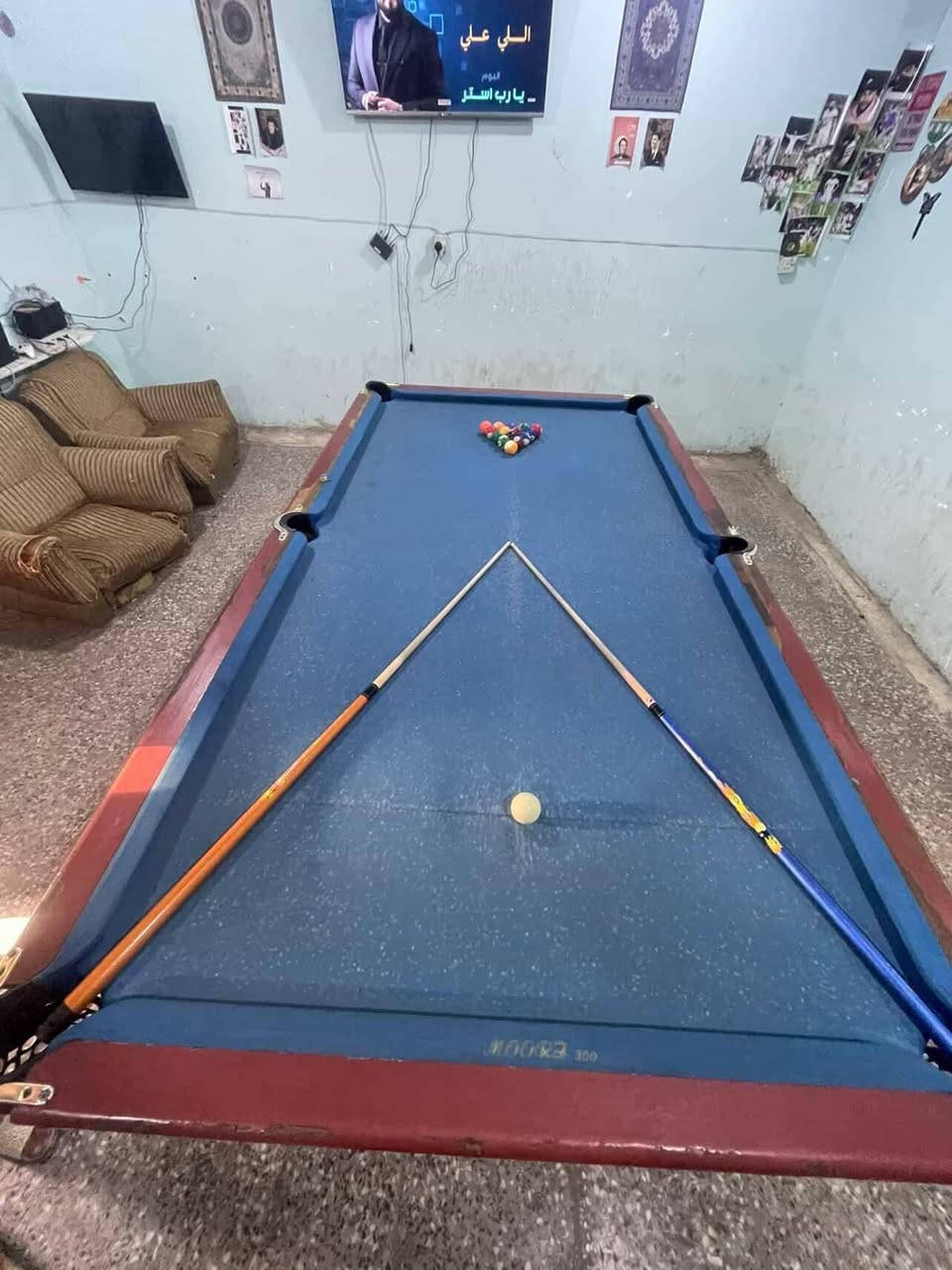 ميز للبيع قماش جديد تنصيب قبل شهر طوبات تجي ويا الميز السعر 350 وبي مجال 
الموقع بغداد 
للتواصل ***********
