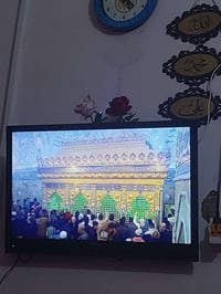 بلازما حجم ٣٢ للبيع بدون نت شرط شغل وماداخلة تصليح ابد اصليه السعر ١٢٥...