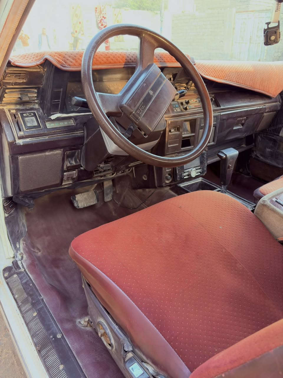 تويوتا كراون سوبر مديل 85
كير ومكينة 2500 فيفتي جدد
سيارة نظيفة ماناقصها شي 
رقم بغداد مشروع وطني شرط التحويل 
سنوية تنتهي ب 26 
السعر 37 وبي مجال بسيط 
العنوان البصرة القرنة 
***********
