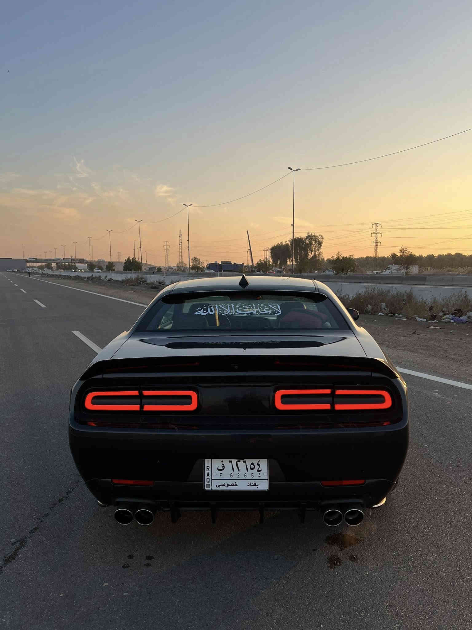 � للبيع – جالنجر SXT 🚘
• الموديل: 2019

 • الفئة: SXT

 • ماشية:180 الف كيلو

 • ⚠️المواصفات: 

 -كاميرا - -كشن كهرباء -كشنات جلد -قطعتين تبريد -تحكم ستيرن جهتين -نظام سبورت -مكينة 6 سلندر 3600

 • الملاحظات: قطعتين جاملغ  + تحديث البنيد .) 

.السعر 170

📞 للاستفسار: ‭0773 930 5796‬
