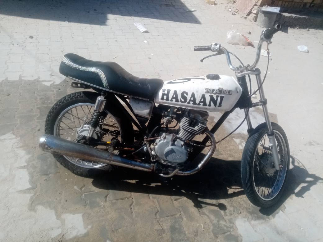 دراجه للبيع الشاصي ارشه ومكينه نامه دراجه شوفت عينكك بيهه بس عواج شويه بل دبلات ما مبين الدراجه كلك. كلك..كلك اكفله الك من السرقه السعر 250وبيهه مجال قليل المكان الرميثه يم الملعب القديم


**إذا كنت صاحب هذا الإعلان وتريد حذفه لأي سبب، رجاءا أرسل رسالة إلى الدعم الفني**