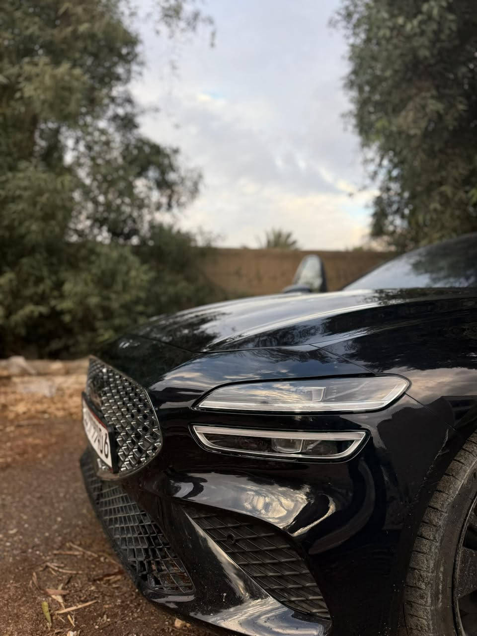 جينيسس g70 موديل 2023  
فئة برستيج گرافت
محرك 6 سلندر دفع خلفي 365 حصان
سلايد روف طكتين
ماشية 25 الف 
لون أسود ميتاليك
دفع خلفي / RWD 
وضعيات قيادة (sport plus_ Sport – Comfort – Eco)
شاشة وسطية كبيرة مع نظام ترفيه
Apple CarPlay & Android Auto
كاميرا خلفية + حساسات أمامية
حساسات خلفية
رادار أمامي + رادار بالمري
تدفئة + تبريد بالمقاعد
داخل كريمي 
مقاعد جلد فاخرة
تشغيل بصمة / زر
إضاءة LED أمامية وخلفية
نظام ثبات وتحكم إلكتروني
بيها حادث فقط جاملغ السائق وشخوط بسيطة بالباب وصور الحادث موجودة بالمنشور

📍 الموقع: (بغداد /كرادة خارج)
💰 السعر: (28,000) وبي مجال 

‎📞 للتواصل: (***********)
