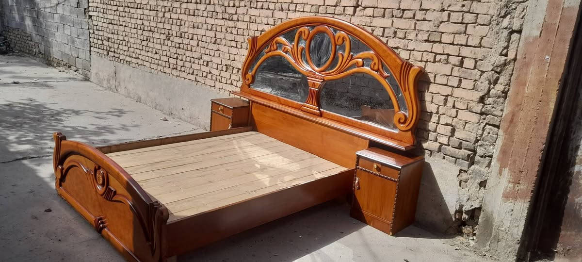 چرباية نفرين نجارة السعر 180 ميز مرايا نجارة السعر 100  العنوان قضاء بلد سوق المسقف قرب جامع بلد الكبير للأستفسار الإتصال *********** او مراسلة الصفحة
