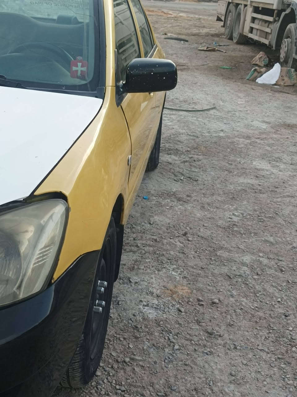 سلام عليكم .لانسر 2010 بغداد .محرك 2000 صبغ حزام بدون ضربه  كير محرك منضومه تبريد كلج تخم تاير كله جديد .كهربائيات كلهه شغاله نقص دبلات خلفيه فقط مكاني بغداد تحويل ثاني يوم سعر 73 وبيهه مجال للاتصال ***********
