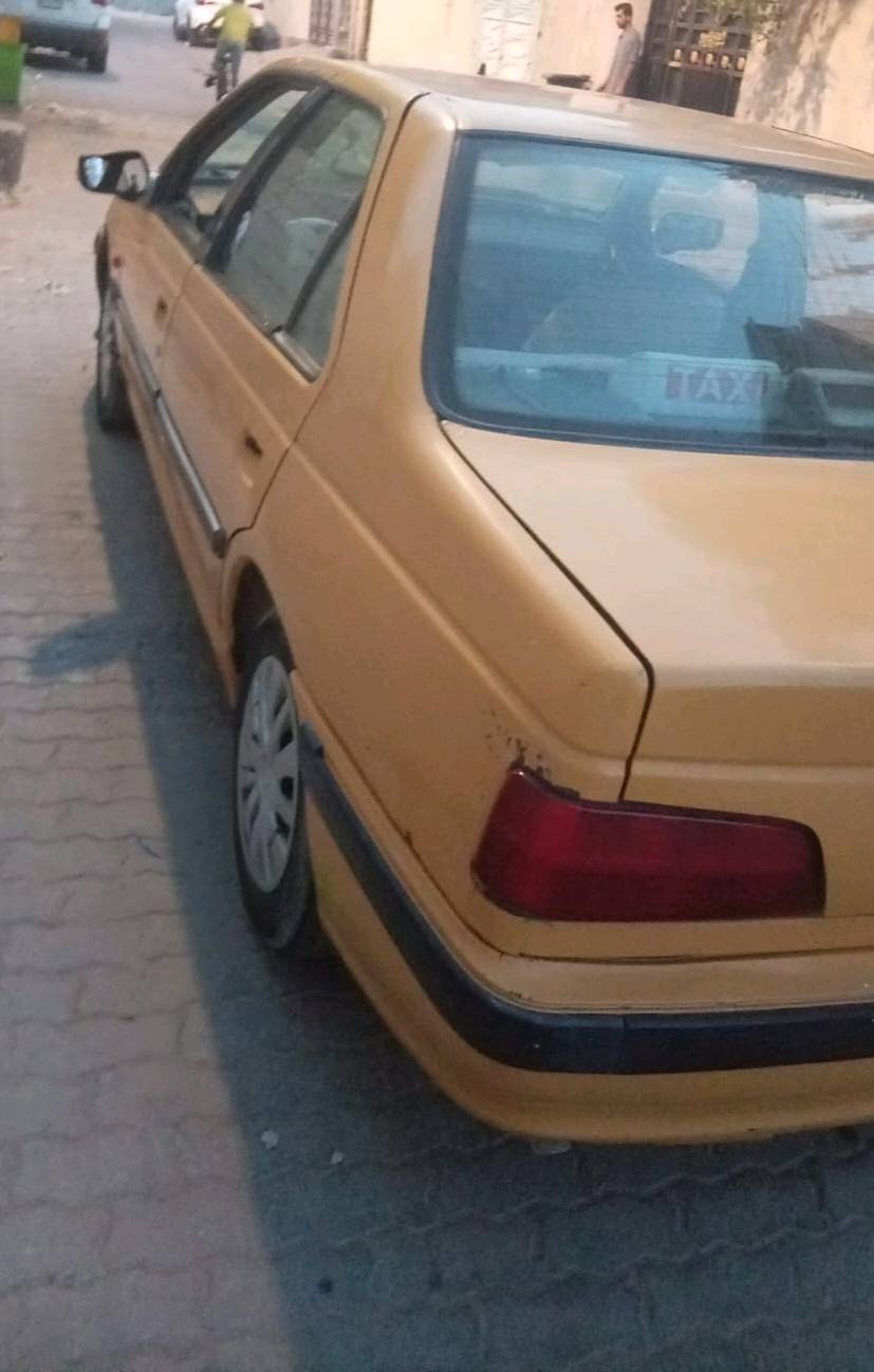 بيجو بارس 2010 محرك كير حاله جيده حداديه 70 بالميه تبريد نقص غاز  ماعليها غرامه مصفره. شراي يجي ويشوف بعينه بيع مستعجل  محتاج فلوس  
رايدها 18 بيها مجال. شراي حك الجيه مكاني قبله حي الجامعه