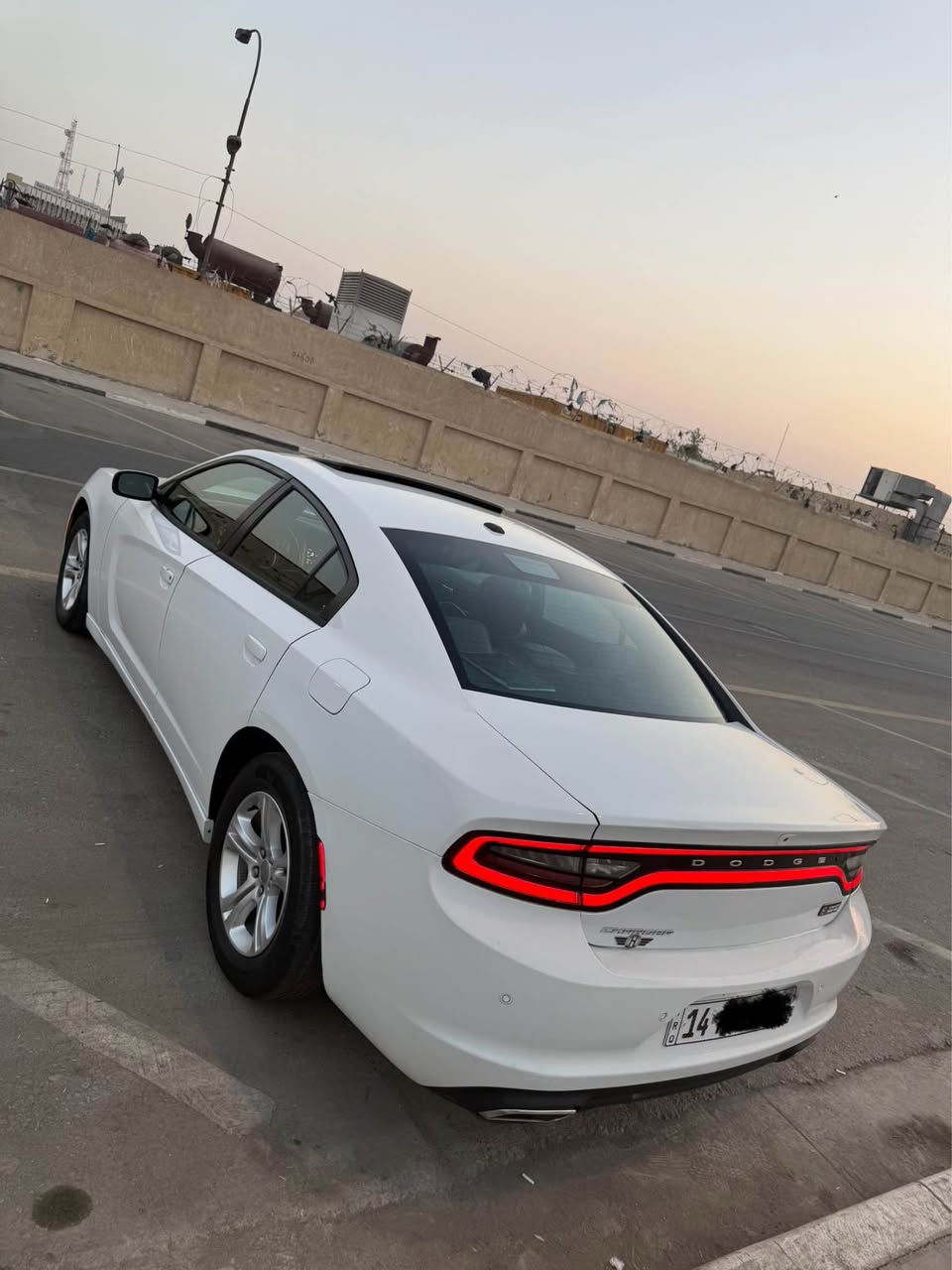 جارجر 2019 اصل فول  فتحه كشنات جلد خزن ميموري تدفئه وتبريد كشنات وستيرن رادار رقم بصره حره امريكي بيها بابين وجاملغ مبدلات اصليات بدون صبغ اثر شخط بدون ارباك وقطعتين كلير امريكا سياره ماشيه 65 الف سعرها 220 للاتصال  *********** البصرة, العراق
