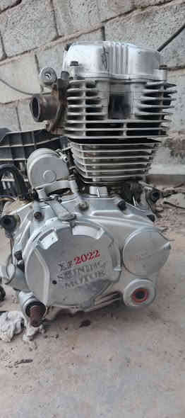 السلام عليكم مكينة للبيع مديل ٢٢بدلتهة نص مكينة مديل ٢٤ يعني الشرجة للبيع سعر ١٥٠وبيهة مكينة نضيفة و مكفولة من كل عطل مجال مكاني كربلاء طويريج السياحي وهاذة رقمي*********** وخاص متواجد
