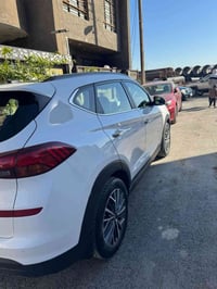 عندي توكسان ٢٠١٩ رقم بغدادالسياره فول بنوراما جلد حساسات شاشه كبيره كو...