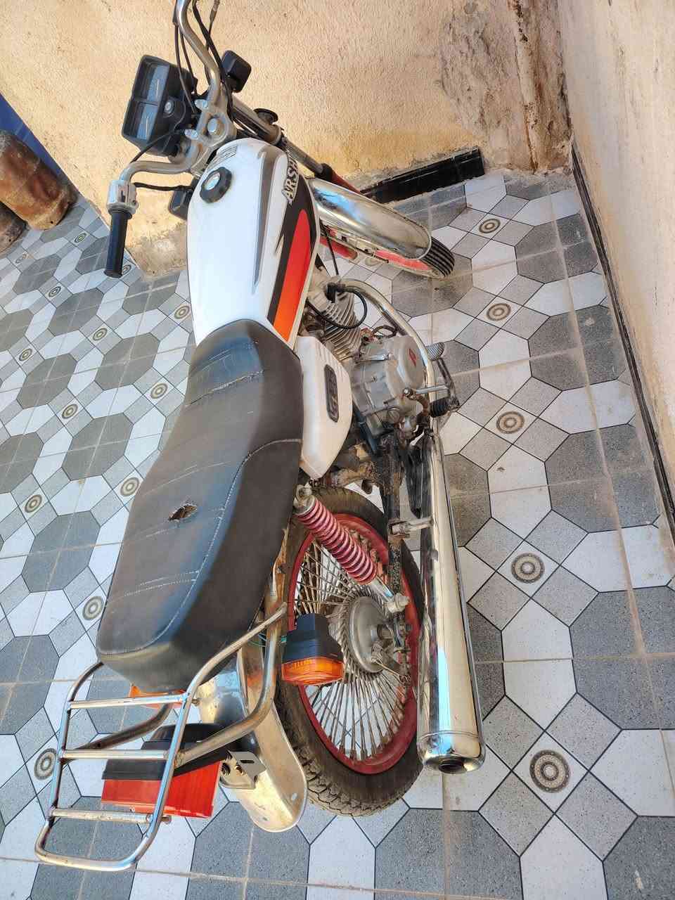 دراجه ارشه للبيع كلك ترايك وين مايعجبك كهربايات كله شغاله فقط تاير مبنجر موديل 21. سعرهه 350 مكاني رميثه ال مو شراي لا تجي خاص متوجد ع خاص
***********
