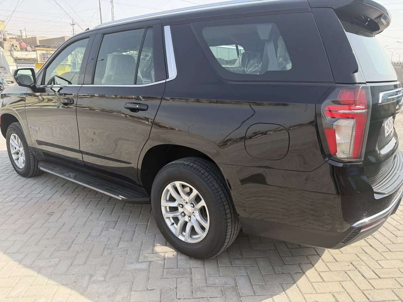 تاهو موديل 2022 مواصفات Ls ..
 علامه سوده  سياره كولش جديده
 . ومغلفه بالكامل Bdf 
تخم تاير وبطاريه جديده قبل اسبوع 
سياره بسمي شخصياً 
ورقم وهزه جديده 
ماشيه 69 
ابو مصطفى ***********
مكان بغداد .
