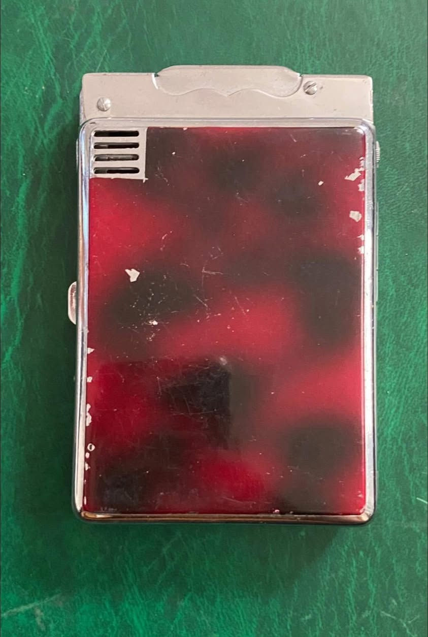 قداحة ماركة هادسون / Hadson بعدها بليبل الشركة ما مستخدمة اصلي
المنشأ : اليابان ، ناغويا 
الانتاج : 1950 
الرقم التسلسلي : Tc-5752
جداحة تعمل على نفط مع حافضة جكاير 
متواجد خاص للاستفسار 
***********
