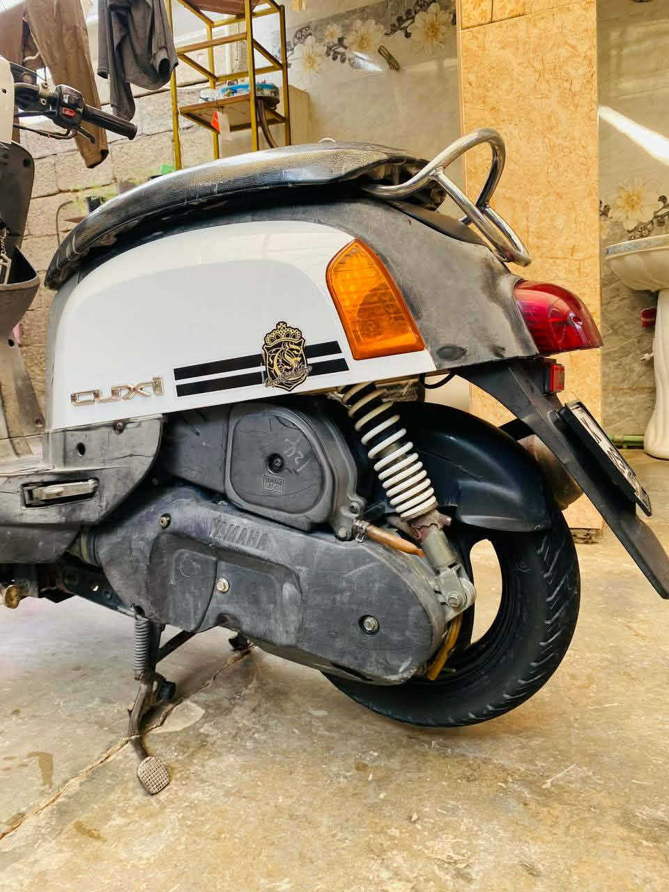 السلام عليكم
ماكس بوليس 
نوزل
لبيع
مكينه بلاد
بوشه ٤٩
السعر ٧٥٠ بيها مجال 
العنوان واسط قضاء العزيزيه
***********
