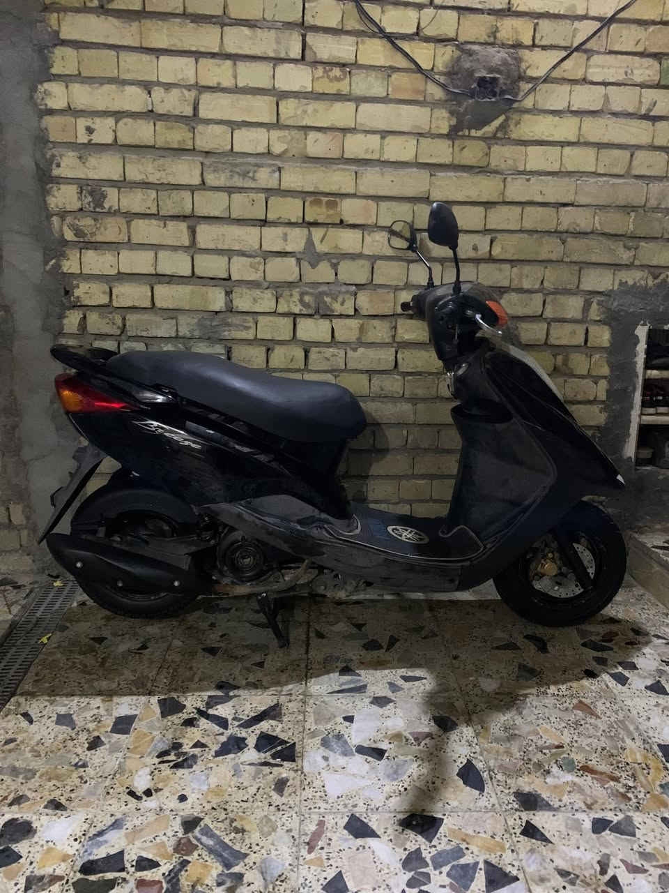 السلام عليكم درجه بريز  رنبه   جديدة 
 درجه كله بلاديه خير من الله   شلعه ومعدال شغاله سلف وهندر مكينه خرسه ناعمه  كهربائيات كله شغال شاير يمنه يسره عداد كليو متر شغال الايت عالي ناصي كله شغال بريك مامي خلفي   مكفوله كفاله عامه 
وراق كامله وراق رنبه موجوده
مكاني بغداد بلديات 
السعر 650 
رقمي***********
