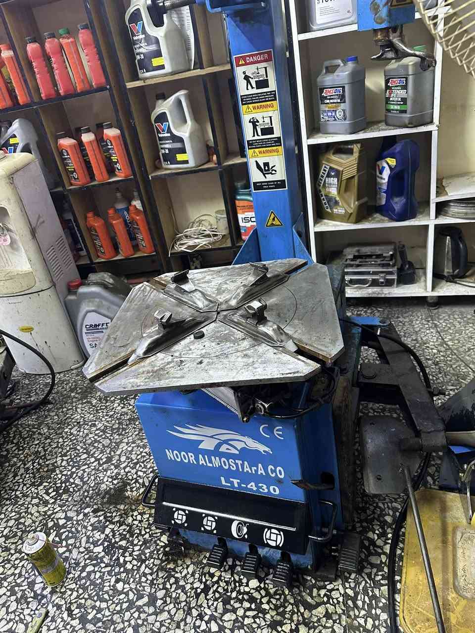 غراض بنجر للبيع
خالعه قياس 24 . 430 ارقه قالعه بل سوك يمكن مشتغله شهر بعدها بل جيس نضيفه حيل اي نقص مابيها 

بلنص شغال اي نقص مابيه شرط التصفير 

كمبريسر 320 لتر مال حصوه الراقي دبل مجموعه بيه نقص بس محرك بانزين 

شلاخه نضيفه هم استعمال قليل شغاله اي نقص مابيها 

وعندي جكات صوندات عندي وغراض كلهن عل فحص وشرط الشغل ول نضافه. 

مكاني بغداد بلديات : ***********
