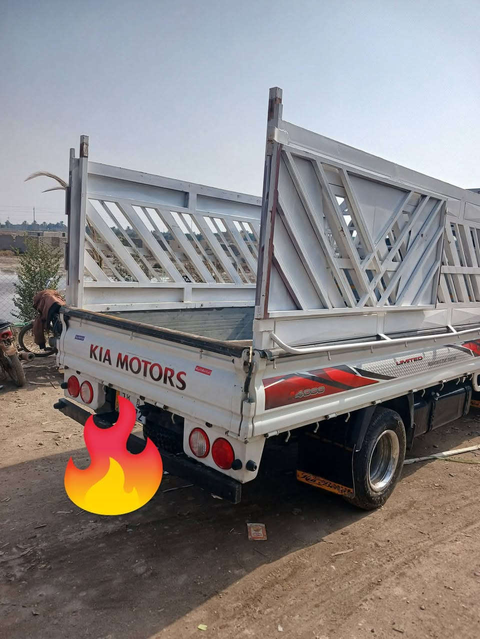 سلام عليكم
سياره كيه فحل موديل 2021   ارقام انكليزي  تانكي ١٢٠   تايرات محور  محجر سياره جاهز لشغل كامله مكمله( سعر 165 وبيه مجال شراي يخابرني عنواني بصره***********

***********
