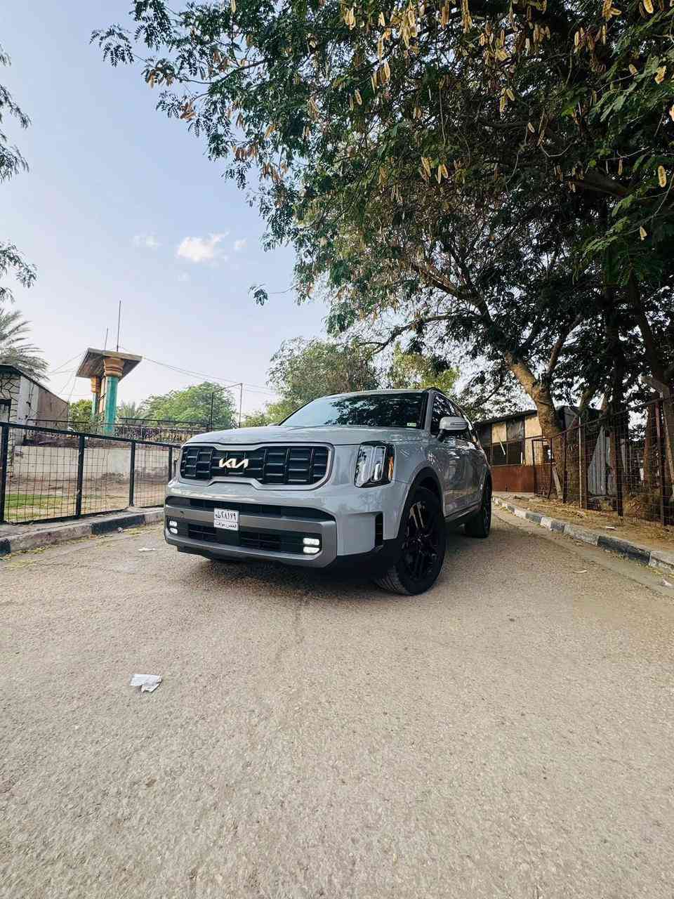 تحيه طيبه 🌹🌹
كيا تولورايد 2023
Ex x lin 
رقم بغداد 
      ...فول مواصفات ...
فتحة سقف
رادارات محيطه 
كاميرا خلفيه
بردات خلفيه 
تدفئه وتبريد بلكشنات 
تدفئه بلستيرن 
تشغيل عن بعد 
سايد بريك بصمه اوتو 
حادثهه موضح تبديل جاملغ +باب +بارد باب خلفي BDR
بجم بلادي 
السعر 285 ورقه
العنوان 
بابل 
المسيب 
***********
