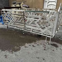 عندي محجر بيكم للبيع نضيف عنوان بغداد 07766461904