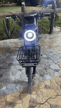 سلام عليكم موطور شحن للبيع 5 بطاريات موطور نضيف كهربائيات كله شغاله العنوان الرمادي حصيبة شرقية سعر 450 وبي مجال للستفسار اكثر تواصل على هاذ رقم ***********
