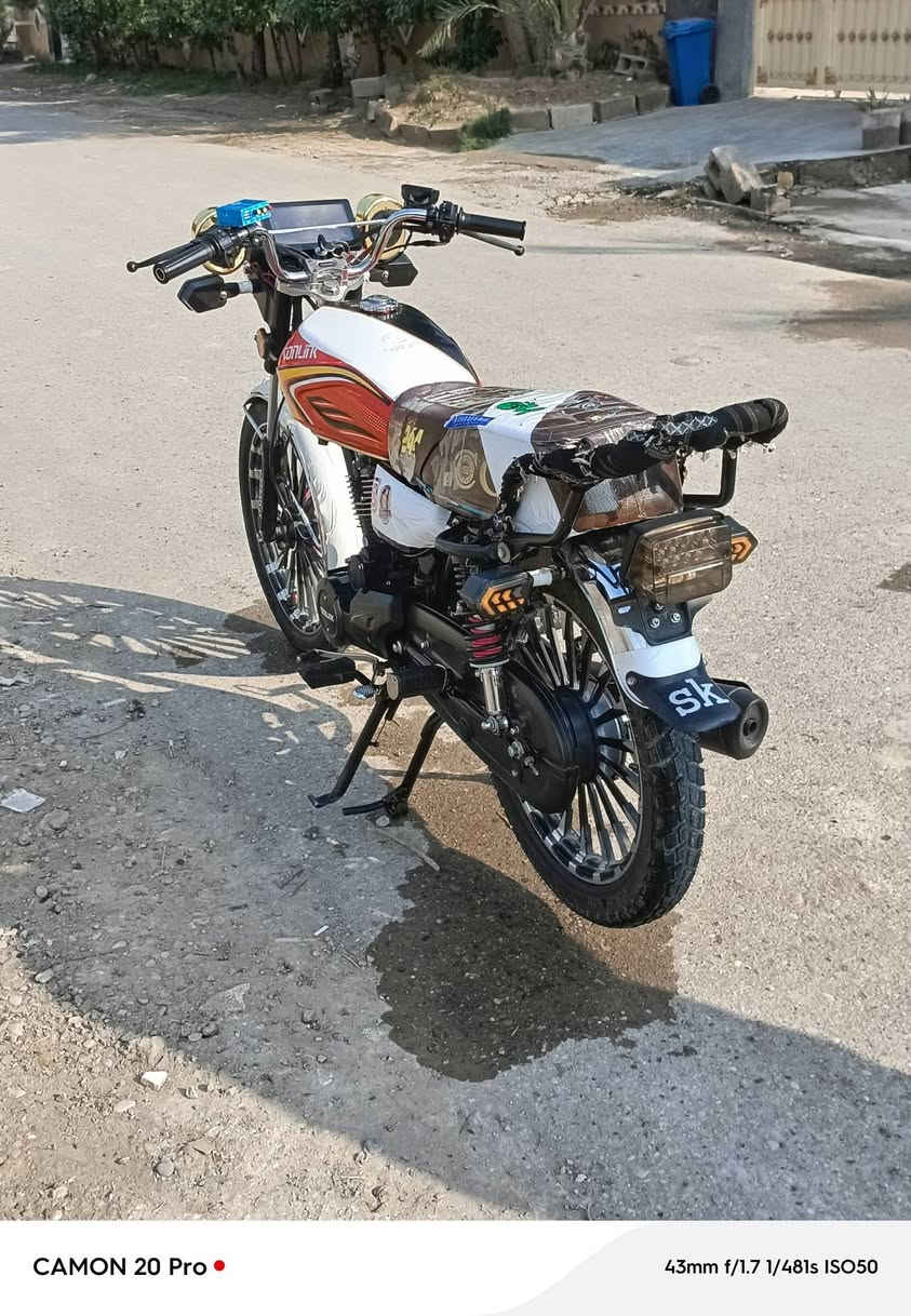 السلام عليكم سيفان 25 مراوس بغير لون مكاني تقاطع الساده
وإذا بيع سعرها 775وبيها مجال بسيط 
***********
