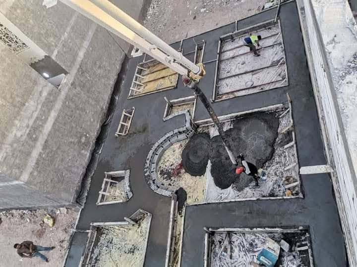 الى اهالي البصرة بصراوي 

ابني بيتك في الحاضر او الاقساط

ببركة الله نعمل بعدة مواقع مختلفة وهذا دليل على التزامنا وخبرتنا في هذا المجال وثقة الزبائن بنا🔻
⭕️ #مجاناً التصميم الهندسي عند التنفيذ 0‎%‎🔻
🍁نعمل بأنسب الاسعار واسرع الاوقات🔻

♦️الاسعار:

♦️طابوق-تسليم مفتاح  (400لف دينار) للمتر المربع
♦️طابوق-هيكل  (200 الف دينار) للمتر المربع

🔹بلوك+ثرمستون -تسليم مفتاح  (370 الف دينار) للمتر المربع
🔹بلوك+ثرمستون-هيكل(175 الف دينار) للمتر المربع

🔸دفع المبلغ بعد اكمال مرحلة البناء

🔸الأقساط 
سعر المتر 500 الف دينار ( طابوق تسليم مفتاح ) 
السعر المتر 400 الف دينار ( ثرمستون تسليم مفتاح ) 
سعر المتر 400 الف دينار ( بلوك اسليم مفتاح ) 

 السعر حسب ذرعة البناء في " 
تدفع % 50 ( نصف المبلغ الكلي ) والباقي علينة "
 والنصف الثاني بالتقسيط المريح
🔻الهيكل اقساط(سعر المتر 300 الف ) طابوق
(سعر المتر 225 الف) 🔻 فرمثستون
(سعر المتر 215الف) 🔻 بلوك 

(تفاصيل البناء)

1- صب رباط أرضي ٦٠ × ٤٠ سم او ٨٠×٤٠ سم
2-شیش ذو ١٦ ملم ( أوكراني مع شرط الفحص ) مع الصب بالأسمنت المقاوم للاملاح نوع المبروكة
3-وبناء يتلو بمادة الطابوق وحسب البناء المجاور الحديثة
4-دفن البتلو بمادة السبيس مع رش مادة الكلورودين لمعالجة الأرض من الديدان والقوارض
5-بناء الجدران بمادة الطابوق والأسمنت وبارتفاع ٢ ٫ ٣ متر بحيث يكون ارتفاع السقف عن الأرض مع الرباط ٥ ٫ ٣
6-تثبيت أبواب وشبابيك نوع تفصال وحسب الرغبه بالنقشة والجرجوب ( جاوي )
7-صب رباط حول المنزل بسمك الجدار وبارتفاع ۳۰ سم باستخدام حديد ذو ۱۲ ملم
8-صب السقف بالكونكريت المسلح بسك ۲۰ سم باستخدام حديد ذو ۱۲ ملم مع عمل جسور في الأماكن المفتوحة
9-بناء بيتونه بمادة الطابوق مع صب سقفها بالكونكريت المسلح وتحتسب على الذرعة
10-لبخ الجدران من الداخل مع لبياض
11-ولبخ الواجها ونثرها
12-تسطيح بالایزر کام حسب الطلب
13-تطبيق الأرض بالسيراميك او البورسلاين و اللون حسب اختيار صاحب الدار
14-تطبيق جدران المطبخ والحمامات السيراميك ( الهندي ) و اللون حسب اختيار صاحب الدار
15-تجهیز و نصب سقوف ثانوية لجميع الدار واللون حسب اختيار صاحب الدار او بياض السقف
16-نصب منظومة كهربائية متكاملة باستخدام اسلاك اردنية
17-نصب شبكة مياه متكاملة (سعودي) 
18 التواصل ***********
