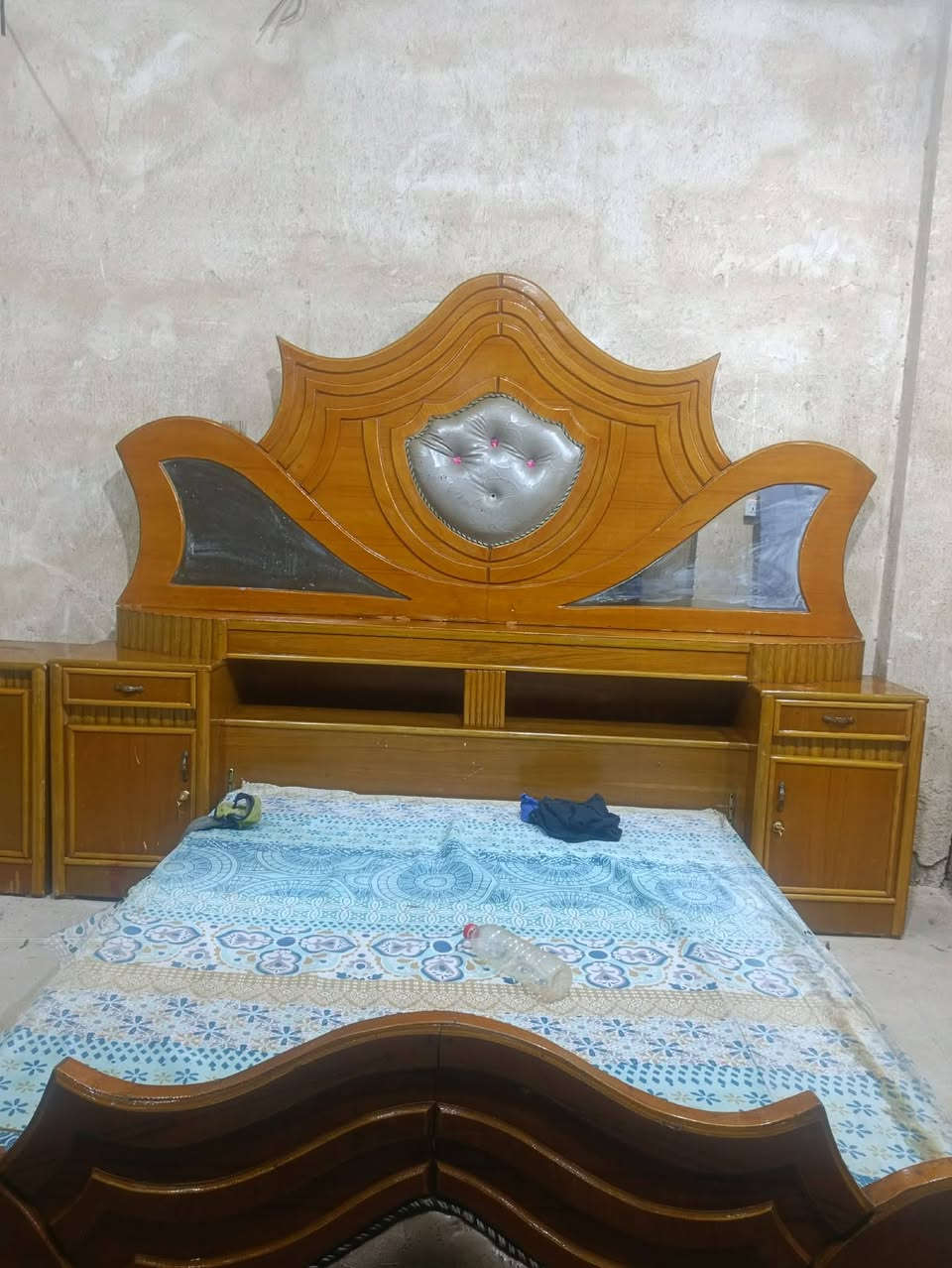 مكلف بلنشر غرفه تسكام جدا نظيفه إلسعر 750وبيها مجال مكانها حله رقم***********
