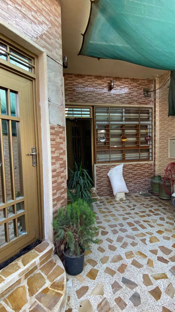 🏠#مكتب_النعمات_لتجارة_العقارت 
(#كاميران_الجرجري)
*********** كورك
*********** اسيا
🏠 دار طابق ونص للبيع 
⛔ المنطقه //القوسيات
قرب الملعب او الجامع مقابل مجمع العزاوي فرع المواصله
⛔صنف العقار بستان حق التصرف 
✳المساحه  150 متر   🏤
✴الدار كما موضح بالصور
✴غرفتين نوم +غرفه كبيره وهول طابق الثاني
✴استقبال
✴هول 
✴مشتملات 
✴مطبخ
✴  نوع العقار بستان
✴
.....................
✳يوجد ايضآ مساحات مختلفة و اسعار متفاوتة 
✴ليصلك كل جديد اكتب #تم و اعمل #لايك و تابع الصفحة
✳للتواصل يرجى الاتصال على الارقام التالية او مراسلة الصفحة او المراسله عبر واتس اب :
☎️*********** 
☎️***********
☎️009647502266996 واتس اب
كاميران الجرجري (ابو احمد) 

✳او زيارة مكتبنا/القوسيات/ طريق دهوك /موصل قرب مفرق تلكيف/وكراج دهوك بعد السيطره مئه وخمسون متر على الجهه اليمنه 
✴مكتب النعمات للعقار

#كاميران_الجرجري موصل, نينوى
