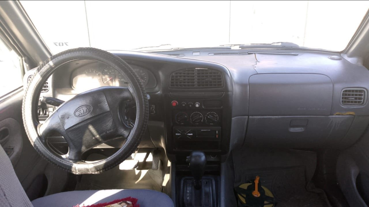 كيا سپورتيج للبيع 
موديل ٢٠٠٠ 
سنويه جديد لحد ٢٠٣٠
صبخ عام لجماليه 
جاملخ ورا سايق بى ضرر 
كير اوتوماتيك بشرط 
محرك بلادى بشرط 
تبريد و تتفيه يشتغل 
٤ طايارات جديد

رقم اسيا ***********

سعر ٥٠ و بى مجال شويه
