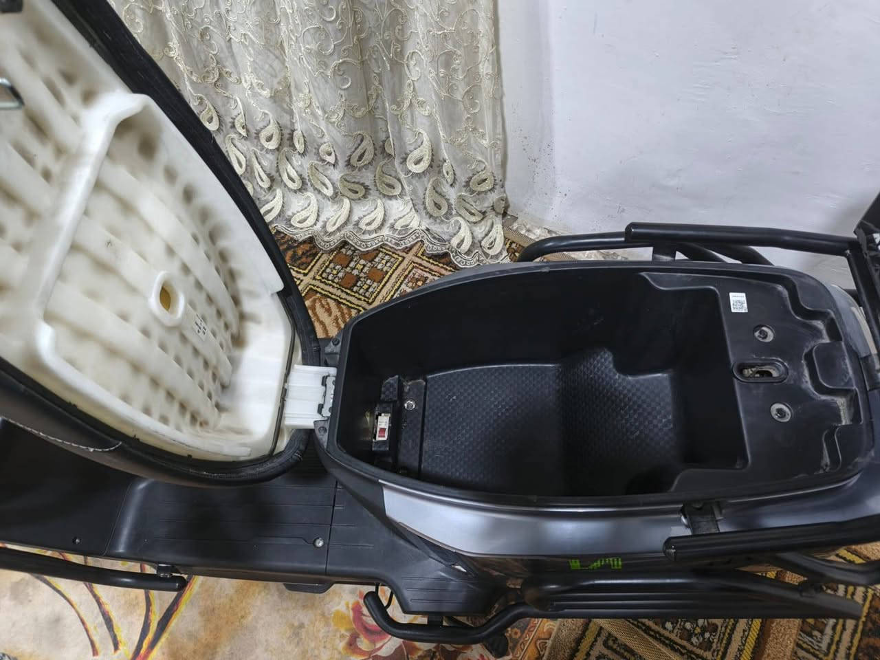 السلام عليكم البيع مديل٢٠٢٥ الشهر ٣ نضافه ١٠٠/١٠٠  السعر ٨٠٠ وبيه مجال رقم ***********
