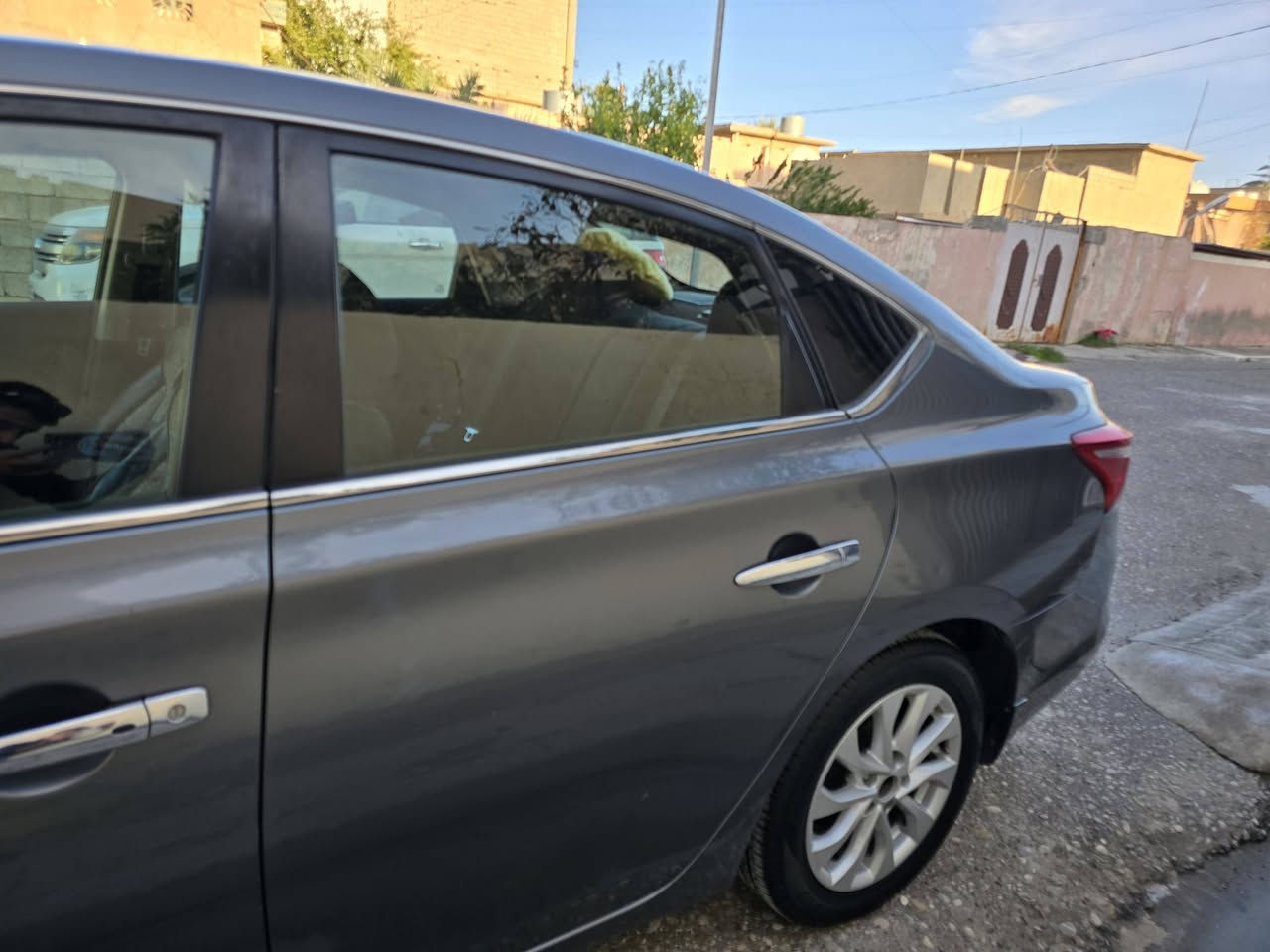 السلام عليكم 
نيسان سنترا موديل 2018 SV 
ماشية 110 Mil 
رقم بغداد الدولي بسمي سنويه وهزه ورقم جديد 
 مكينه وكير كفاله سياره نظيفة بمعنى الكلمة
 منظومة زنون
تبريد ثلج / تدفئة 
منظومة داش كام 
ضرر قطعتين يحتاج صبغ 
وضرر امريكا موجود بالمنشور 
مكان طوز خورماتو
 🏦السعر 110 وبيه مجال 
***********
