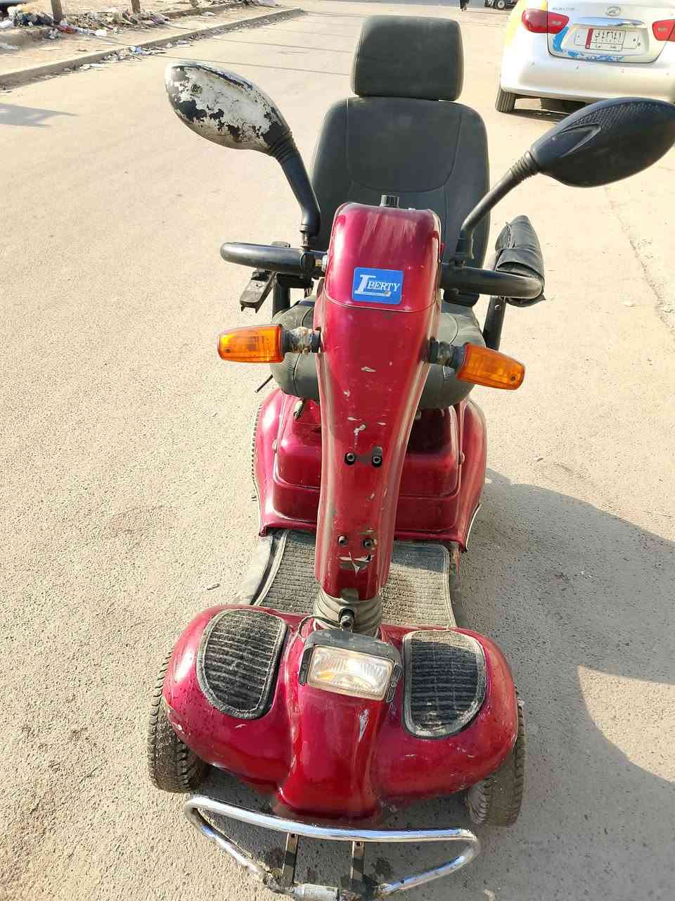 دراجه شحن معاقين اربع عجلات
دراجة شحن ذوي الاحتياجات الخاصة باربع عجلات ومواصفات جيدة
اربع عجلات
.كفرات نظيفه 
3.شاحن سريع اصلي
4.مؤشر للشحن 
5.تحديد سرعه
6بطاريات كبيره تمشيك مسافات طويله
خاليه من النقص وصالحه لاي انواع الاعاقه 
السعر 350 وبيها مجال للشراي 
الشراي يتصل***********
