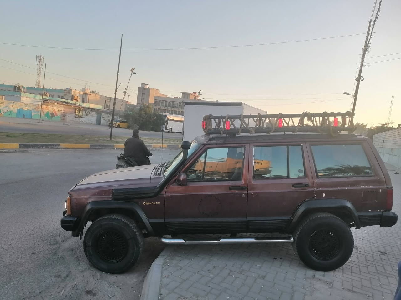 السلام عليكم جيب شيروكي مديل 1991 رقم كركوك مشروع وطني تحويل ثني يوم مكين VVT حداديه ٧٠ بل ميه تخم تاير جديد مكينه كير اكسل مكفولات وين متريد اطلع بيهه تدفئه شغاله تبريد عوزه منضومه سعر 38 مكاني بغداد جميله *********** بي وتساب
