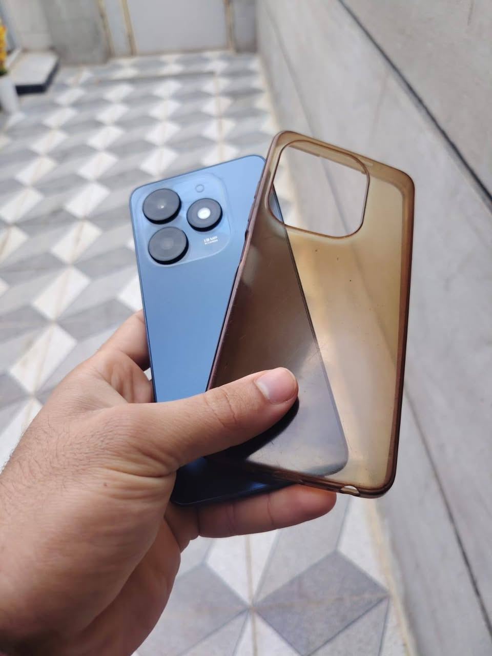 سلام عليكم 
جهاز تكنو سبارك كو 
لون اسود 
ذاكرة 128 
عشوائيه 4+4 دمج 
بطاريه 5000 ملي
سماعه دبل ستريو
جهاز نضيف بلادي ما بي شخط
عارضه ب 80 الف او مراوس و انطي فرق 
بغداد بلديات 
*********** بي واتساب
