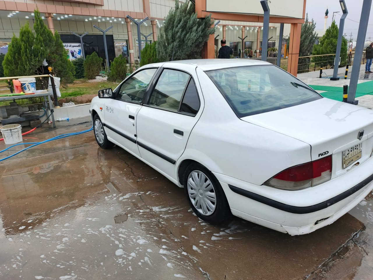 سلام عليكم ورحمة الله وبركاته اخوان سمند موديل 2011 كير ومحرك وكلج خير من الله صدر امامي اخلفي جديد تخم تاير جديد كهربائيات كلهة شغالة غرفتهة نضيفة سنوية جديدة سيارة مكفولة من ضربة وتبديل مال جناي صبغ هلالان فقط العنوان بغداد للحسينية مال راشدية السعر 45 وبيها مجال شي بسيط الرقم *********** للبيع أو للمراوس
