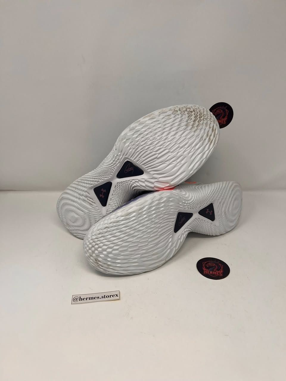 متوفر ✅
Under armor 
الحجم: 42(26.5سم)
الوصف: باله فيتنامي نظافة 💯،

السعر:   35  الف دينار عراقي.

🚚 يوجد توصيل لجميع المحافظات وجميع المناطق في العراق

ادخل انستا شوف القطع القويه المتوفره 
https://www.instagram.com/hermes.storex?igsh=MTQwdWQ4OTZ1YmxoMg%3D%3D&utm_source=qr


**إذا كنت صاحب هذا الإعلان وتريد حذفه لأي سبب، رجاءا أرسل رسالة إلى الدعم الفني**