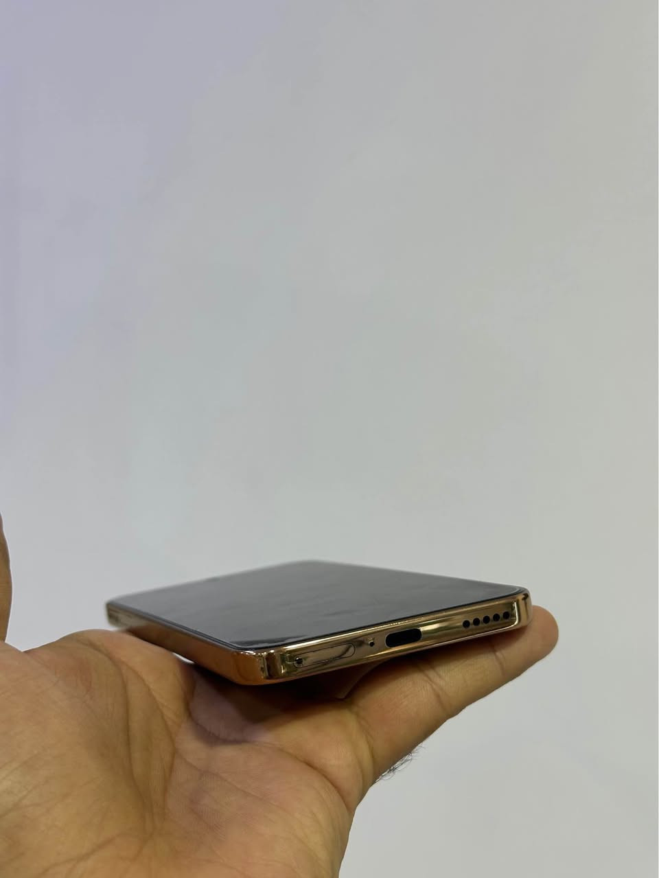 السلام عليكم للبيع هونر X9d 5G جهاز نضافتة 100% اخو جديد جهاز مكفول وبي ضمان فحص ذاكرة 256 عشوائية 24 جهاز كلش قوي بالمواصفات بدون ملحقات السعر 360 الف وبي مجال قليل مكاني البصرة *********** البصرة, العراق
