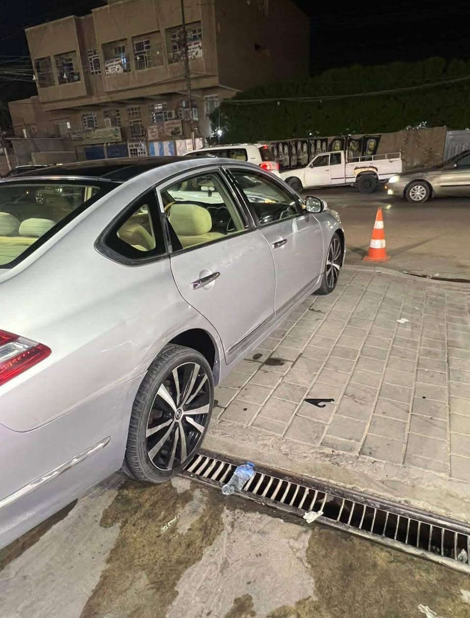 سلام عليكم
نيسان تيانا 2010 مكينة 6 سلندر x2500
رقم بابل انكليزي بأسمي
المواصفات / بصمة بانوراما قطعتين بس القايش يرادلة تبديل مري شفط تبريد قطعتين كشنات كهرباء + تدفئة كشنات كامرة موجودة بيهة بس يرادلهة ربط السياراة بيهة صبغ مثل ما موضح بالصور بالسونار
السعر 74 وبيهة مجال بسيط مكاني بغداد حي الجهاد الملحانية للأستفسار ***********
