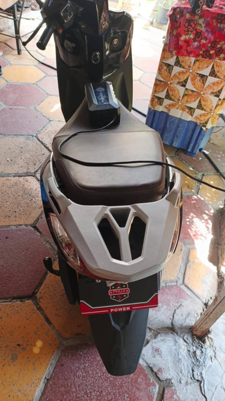 السلام عليكم دراجه شحن للبيع ٦بطاريات كبار مسطره جدد شديتهن دراجه تخبل تاخذهه وتطلع بيها وين متريد ملف ٢٠٠٠ كامله شغاله لايتات وبك وعالي وناصي وسماعه سرعتها ١١٠تنطيك ٩٠حقيقي ٤نمر مكاني بغداد زعفرانيه  وصل معرض موجود واعيد النشر بسبب الوعود الكاذبه


**إذا كنت صاحب هذا الإعلان وتريد حذفه لأي سبب، رجاءا أرسل رسالة إلى الدعم الفني**