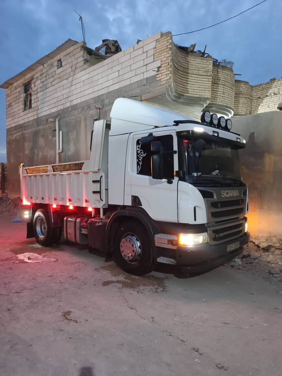 سلام عليكم سكانيه تك قلاب للبيع 2017 رقم جديد بسمي 2030 ينتهي كير عادي 3/3 كوبرا شاصي أبو 10 مكفول تخم تاير رادار رتايدر  حساس تحكم ذاتي مكينه 6 انجكتر لابخار ولا تنقيص  رقم الهاتف ***********
