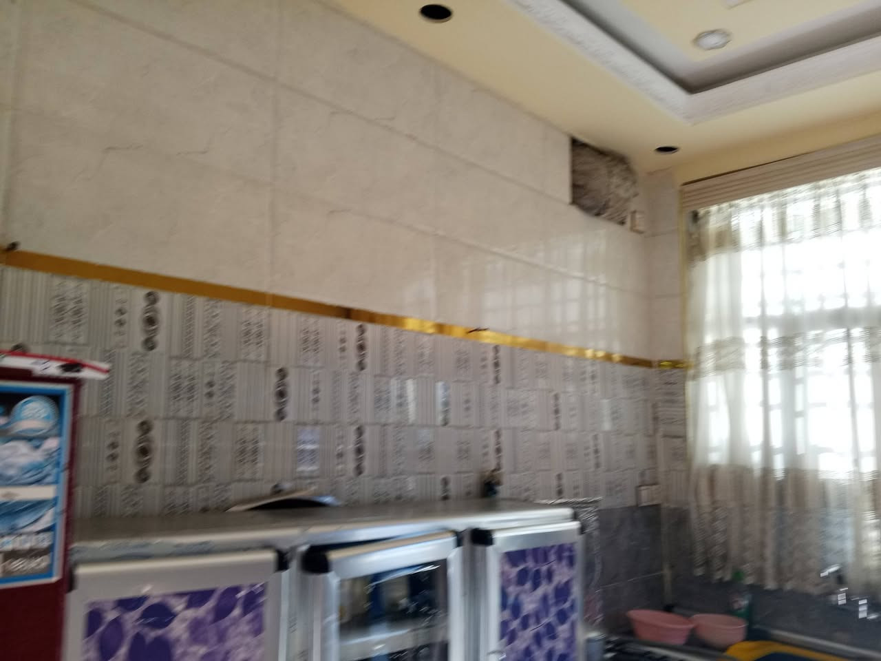 سلام عليكم للبيع مساحه ١٤٠م سند ٢٥طابو زراعي العنوان شارع ١٠٠ خلف معمل كرتون بيت نضيف جدا يبعد عن شارع العام ١٥٠متر عن شارع العام الاتصال على هذا رقم ***********او مراجعت مكتب بهاء الجشعمي قرب جسر المشات أي عرض تريد تبيع تريد تشتري موجود عندي أنواع قطع وبيوت وعندي قطع بقسط مختلف المساحات
