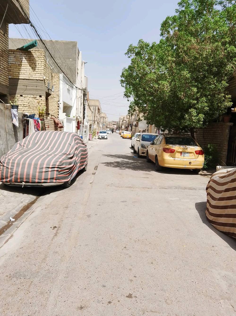 دار للبيع طابق ونص الموقع بغداد الخطيب الزراعي قريب ع موالده الحمره المنطقه كامله خدمات مي كهرباء مجاري تبليط وكلشي متوفر للاستفسار اكثر تصل ع رقم وبي واتساب 