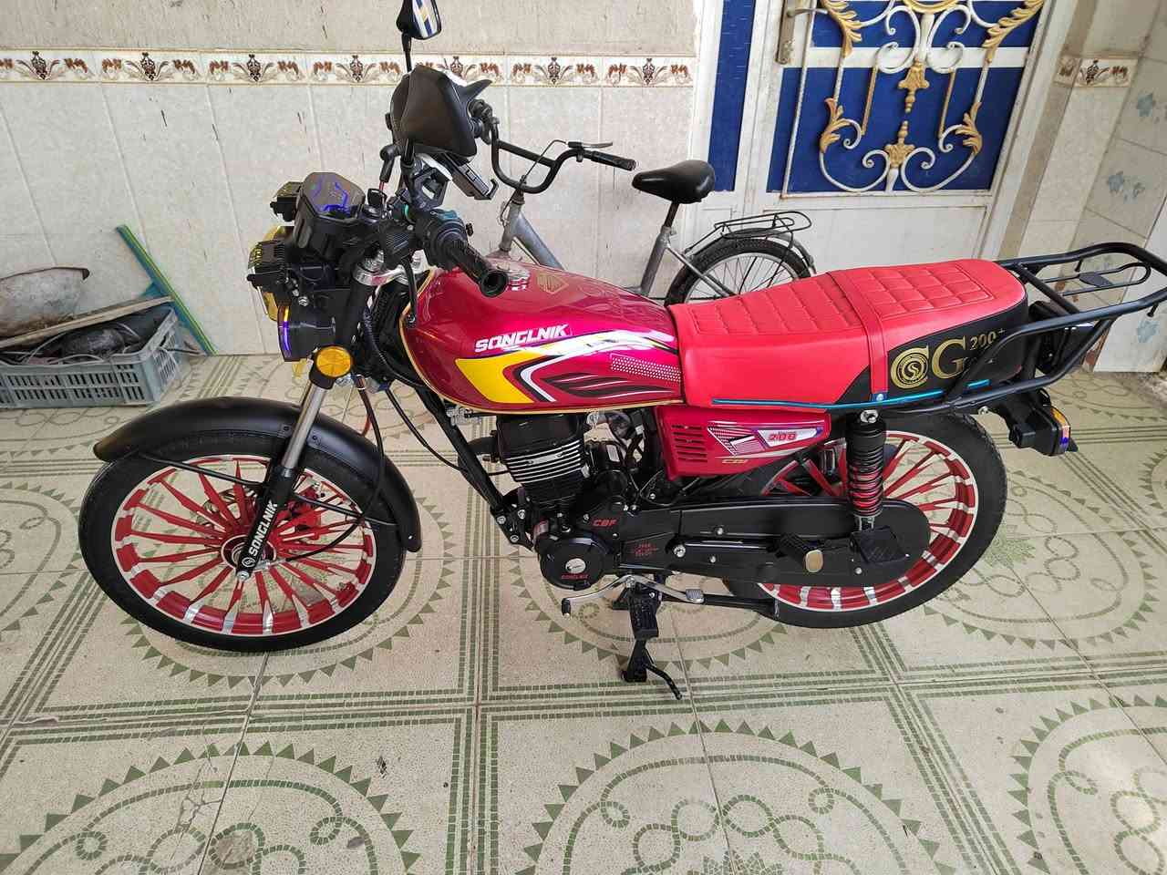 شونك 2026. وحش شرط اتكفلك حتئ براغي المكيه تايرات كهربائيات كلها كفاله من لتاير لتاير   دراجه مال وكيل علئ ايدي طالعه ///////سيفان سونك الاصلي صار 15 يوم طالعه من لوكيلل
موديل 2026 مكينه 200  شرط ختومات الشركه علئ لمكينه وشاصي 
 اوراق  سكنر   دراجه مكفوله كفاله عامه مابيه اي نقص صاله اقل  15 يوم طالعه سسب البيع محتاج دراجه نضيفه كلشش  بيها  لايت زنون اشاير دربل اشاير كهربائيات كله شغاله مكان 
الدراجه  ناصريه  ///سعرها 950 وبيه مجال الشراي يتصل وعيوني له

***********
