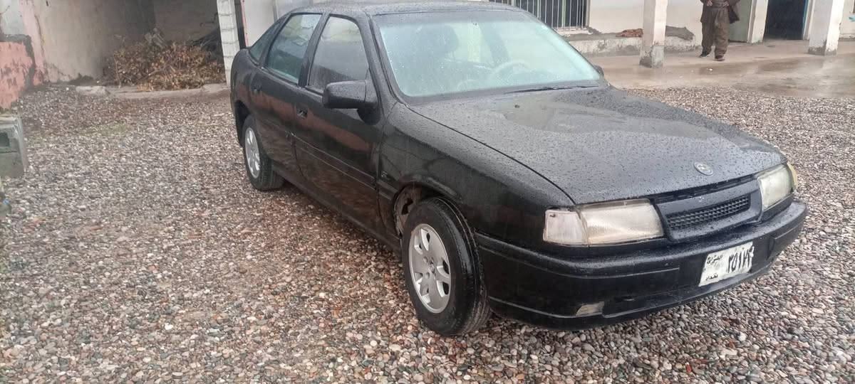 ئۆپڵ بۆفرۆشتن؟ئارم پلاستیک سلیمانی؟مەکینە 18یە؟گێرومەکینەی بئ عەیبە؟گەرمی ئیشئ دەکا؟سبوغ عامە پێشی جوانە؟پشتی لئ دراوی پێوەیە بەس ناوجئ تایە سپێری جوانە؟مۆدیل 1990؟نرخ 14وەرەقە؟لەکۆیەم؟*********** كويسينجاك, أربيل
