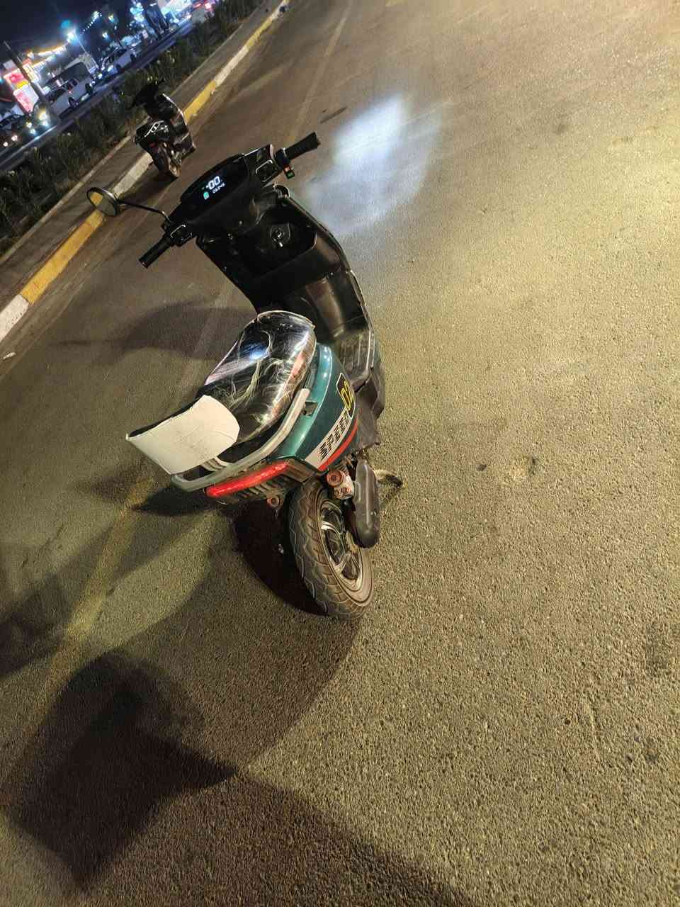 سلام عليكم دراجه شحن نضيفه 6باتري72فولت نضيفه وكامله سرعه100 سعر375مكان حي الجهاد ستفسار***********

