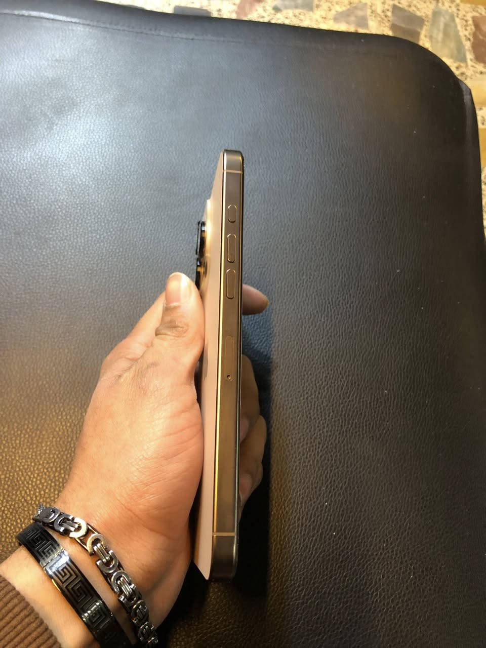 سلام عليكم ايفون ١٦ برو ماكس مكفول كفاله عامه شرق اوسط بطاريه ٩٨ ذاكره ٢٥٦ رقمي ‭٠٧٧٨ ٣١٢ ٤٩٨٠‬ مكاني شعب حي
