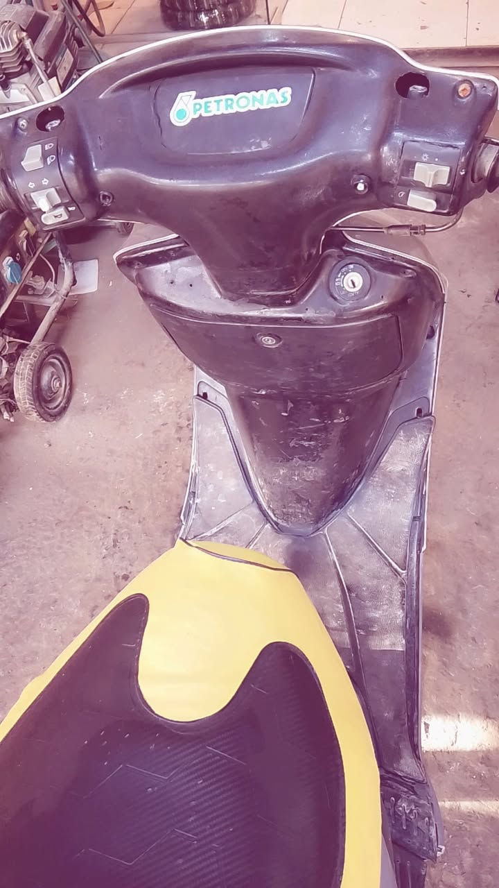 سلام عليكم. تصفيه آخر دراجه فراشه كرستال دسك امامي وخلفي المكينه حاويه كله على البلاد كله بلاديه وناعمه شلعه ومعدل نگره سلف وهندر كهربائياته كله شغاله تخم داير جديد الدراجه مناسبه كلش. المكان حله حمزه الغربي. *********** الخاص مفتوح.
