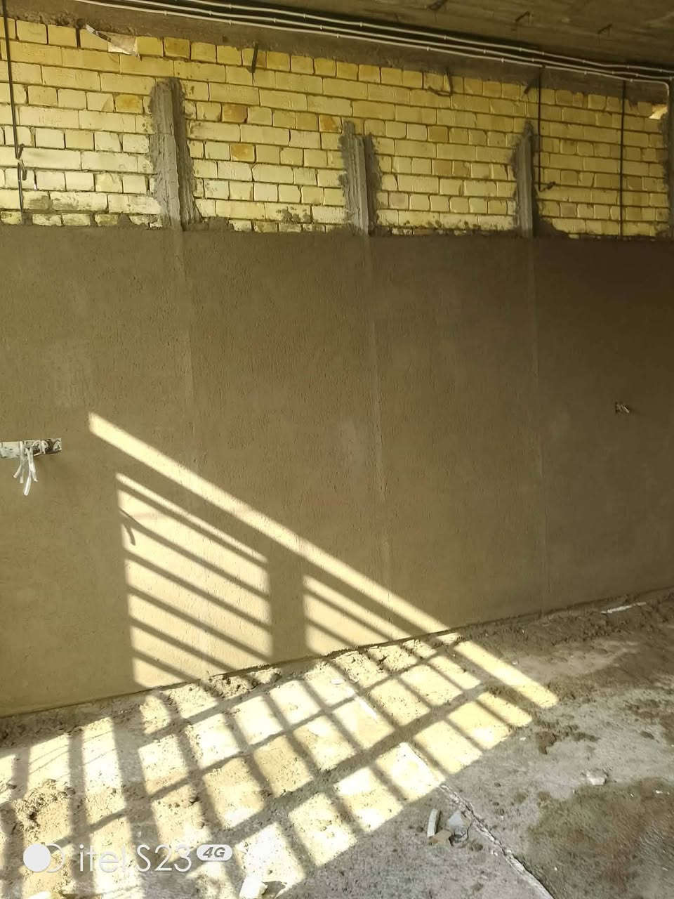 السـلام عليـكم
👷 لباخ متـفـرغ

⚒️ نعمـل بـ'المتر والمقطوعه واليوميه 

📐 نعمل بأحدث الطرق المتميزه

📏 سمـنت + جراره + سقل + مساطر تصفير جدران

🌓 جـص 

🛠️ تقشيـر جدران وإعادة ترميمه

⚪ نثـر واجهات وأسيجه

🔨 دقـه . التزام . تنفيـذ

📞 للتواصل ***********
