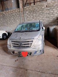 ستاركس موديل ١٥ أصل مكينه ١٢ بيه قطعتين بصيطات ولباقي كفاله سياره حلوه...