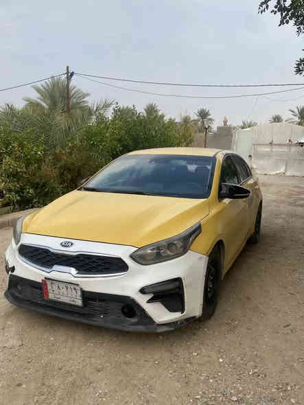 سلام عليكم فورتي 2021 وارد امريكي للبيع حادثها بل حوض مال صندوك بيها طخات قليله يعني يرادلها سمكره وصبغ تكعد سياره كير ومحرك جدد كيرها حورته ATM ومكينه لعام شديتها 
120 وبيها مجال للشراي بس لتعبني ولا اتعبك اكفلك لكير ولمحرك ولكشر كدام عينك
***********
