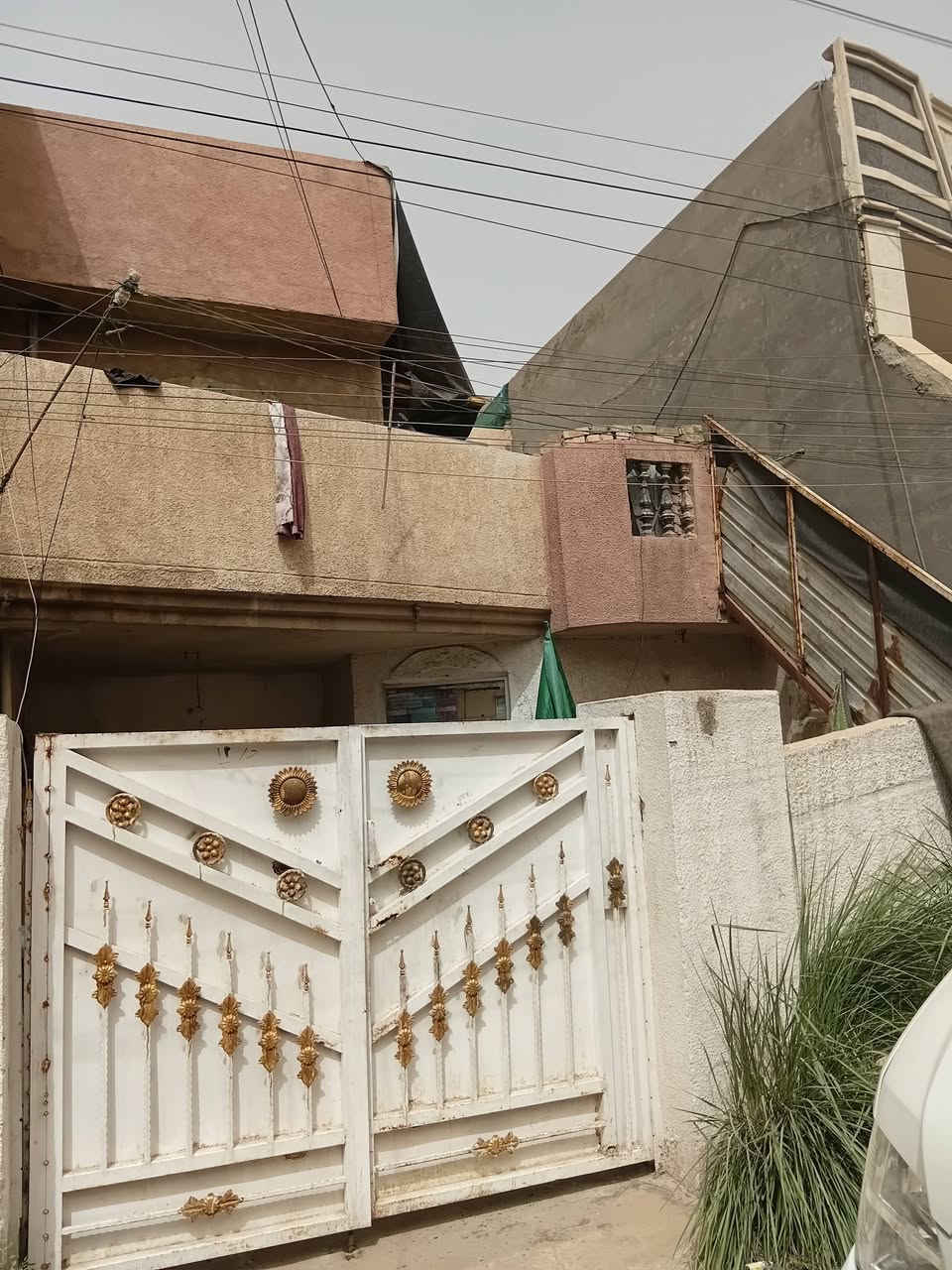 السلام عليكم
بيت ١٥٠ متر الواجها ٧ونص الشارع الكبال صيدلية الياقوت ٣ شارع ع يسره زقاق ٧٣ محله ٨٧٥ يعتبر كاع بسمنه مباشر افتحلك بيان او تحويل 
***********
