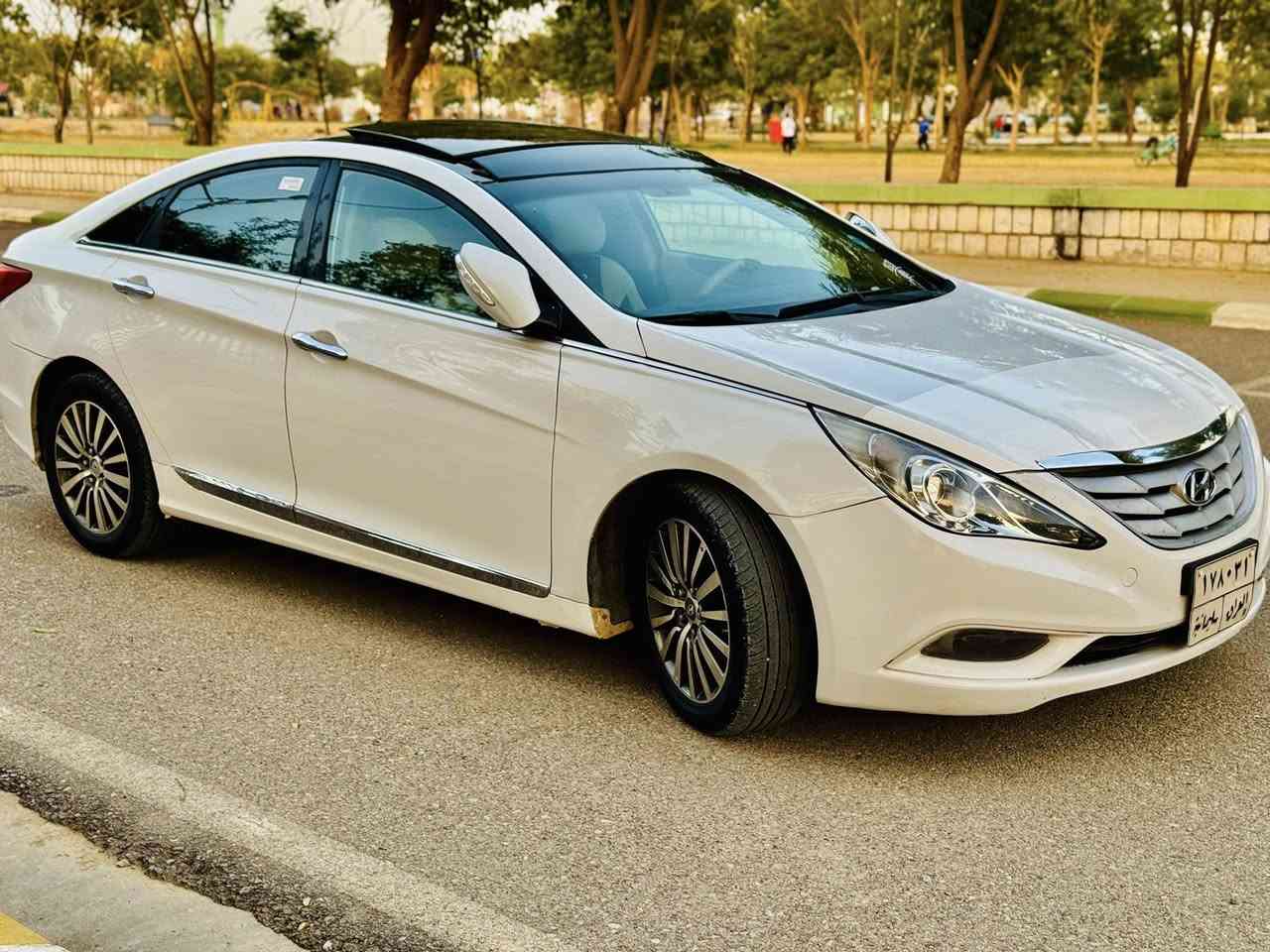 سوناتا موديل. 2011 خه ليجه. فول فوله. به س. به سمه نيه. زور جوانو باك ماته وه. ١٩٧ رويشتوه. مه كينه ي نه كراته وه.  سونه رم داناوه. سه نه وي ته واو بوه. سعري ١٢٤توزيك مجال. شيون كه لار ***********
